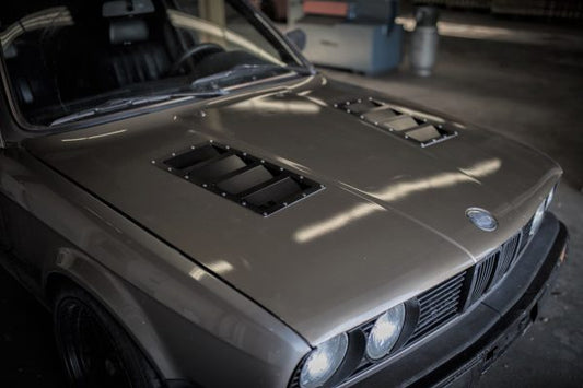 E30 Style Hood Vent Set